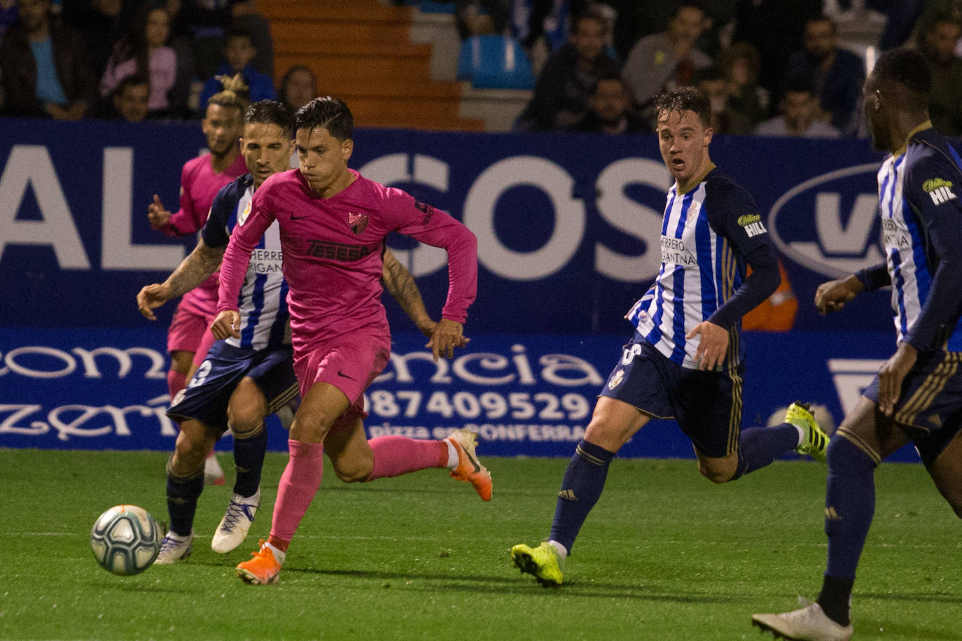 El Málaga pierde con la Ponferradina. 