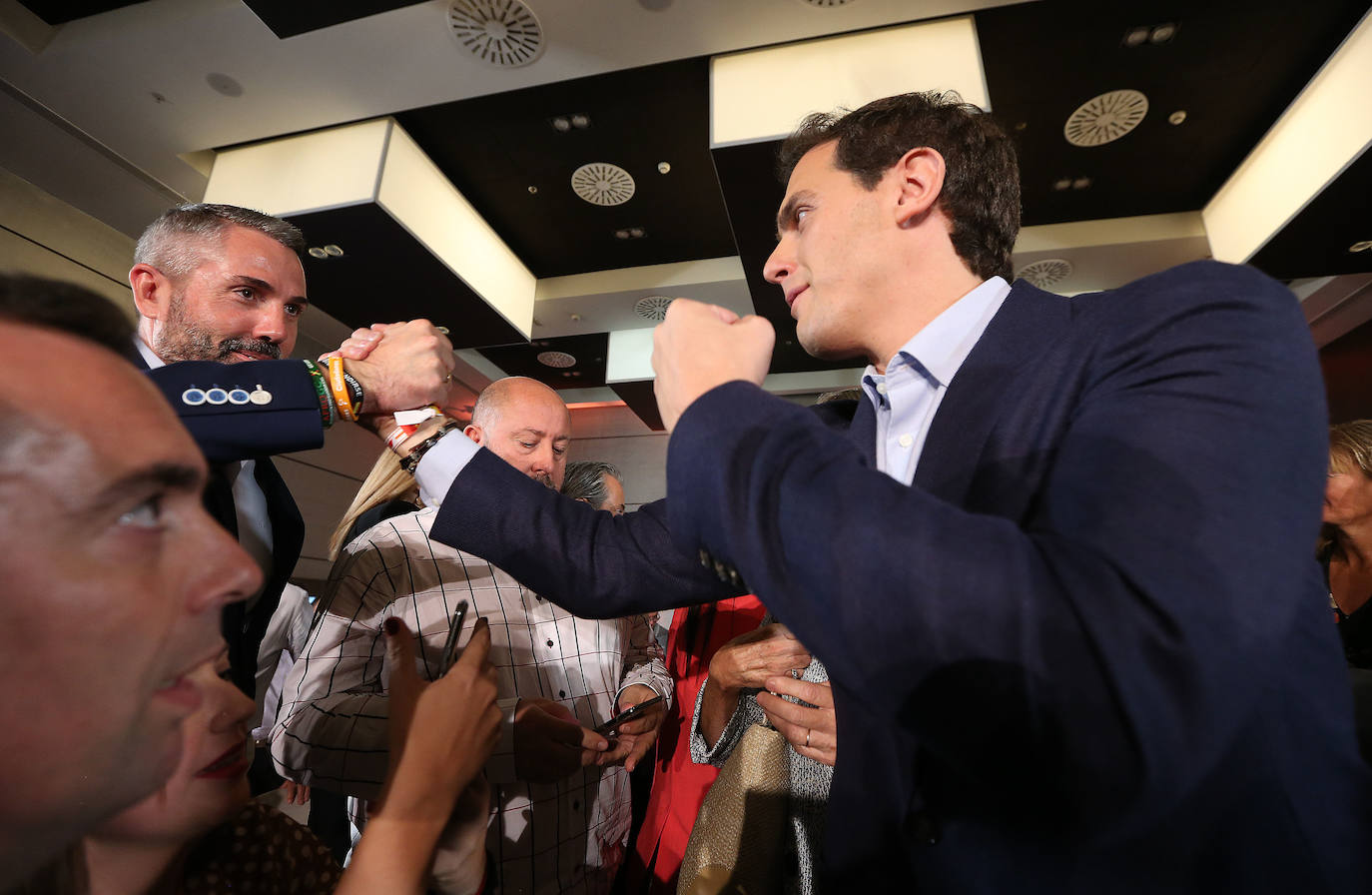 Fotos: El líder de Ciudadanos, Albert Rivera, participa en un acto de campaña en Málaga