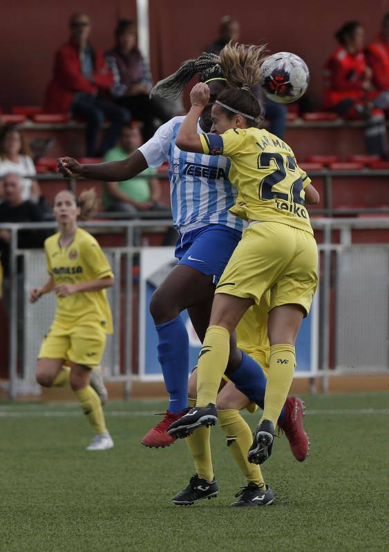El Málaga gana al Villarreal (2-1). 