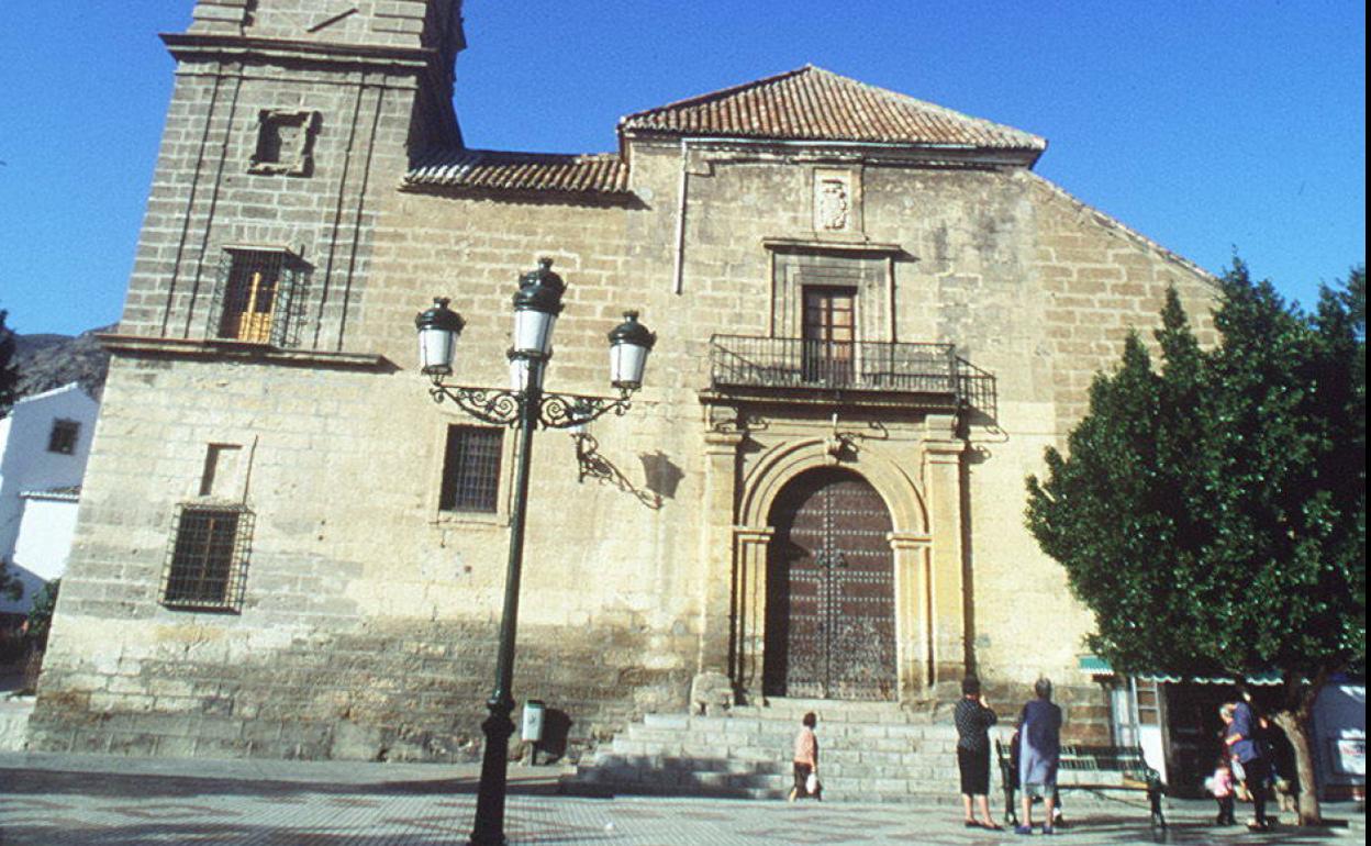 Fachada de la iglesia de la Encarnación de Málaga. 