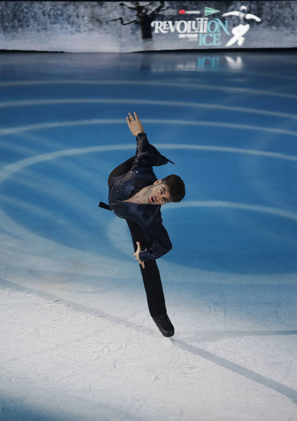 El patinador olímpico lleva su nuevo espectáculo al Carpena 