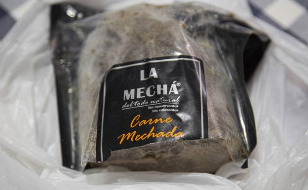 Carne mechada de Magrudis, envasada bajo la marca «La Mechá». 