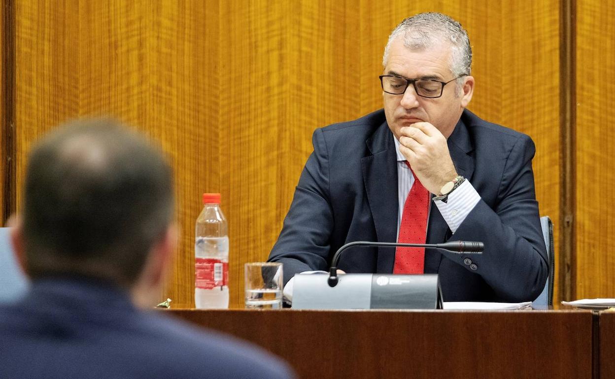 Javier Carnero, en la comisión. 