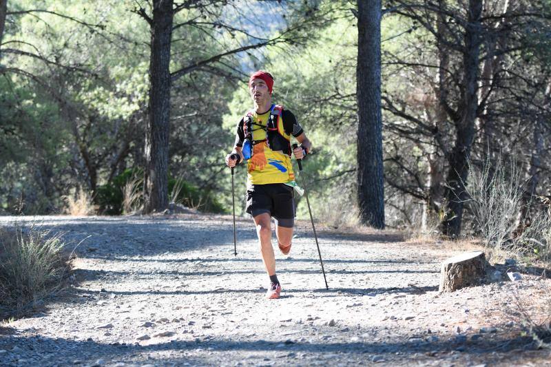 Imágenes de la 18ª edición del mítico recorrido por la sierra alhaurina donde han participado un total de 1.450 corredores 