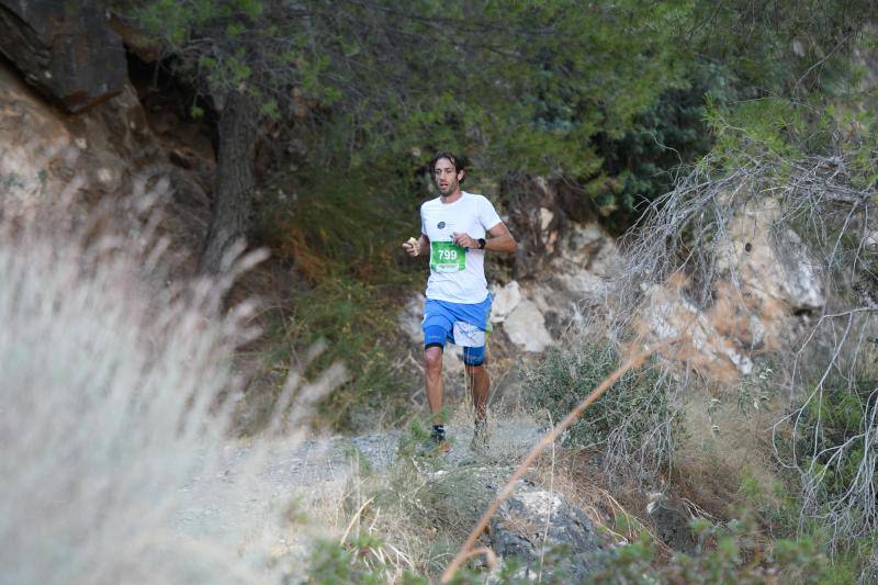 Imágenes de la 18ª edición del mítico recorrido por la sierra alhaurina donde han participado un total de 1.450 corredores 