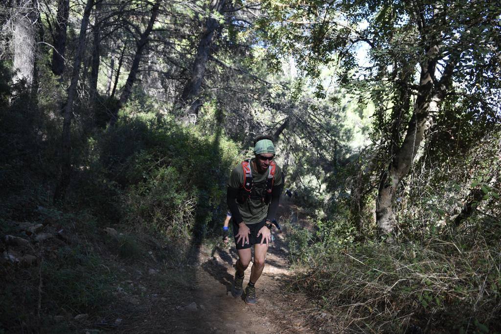 Imágenes de la 18ª edición del mítico recorrido por la sierra alhaurina donde han participado un total de 1.450 corredores 