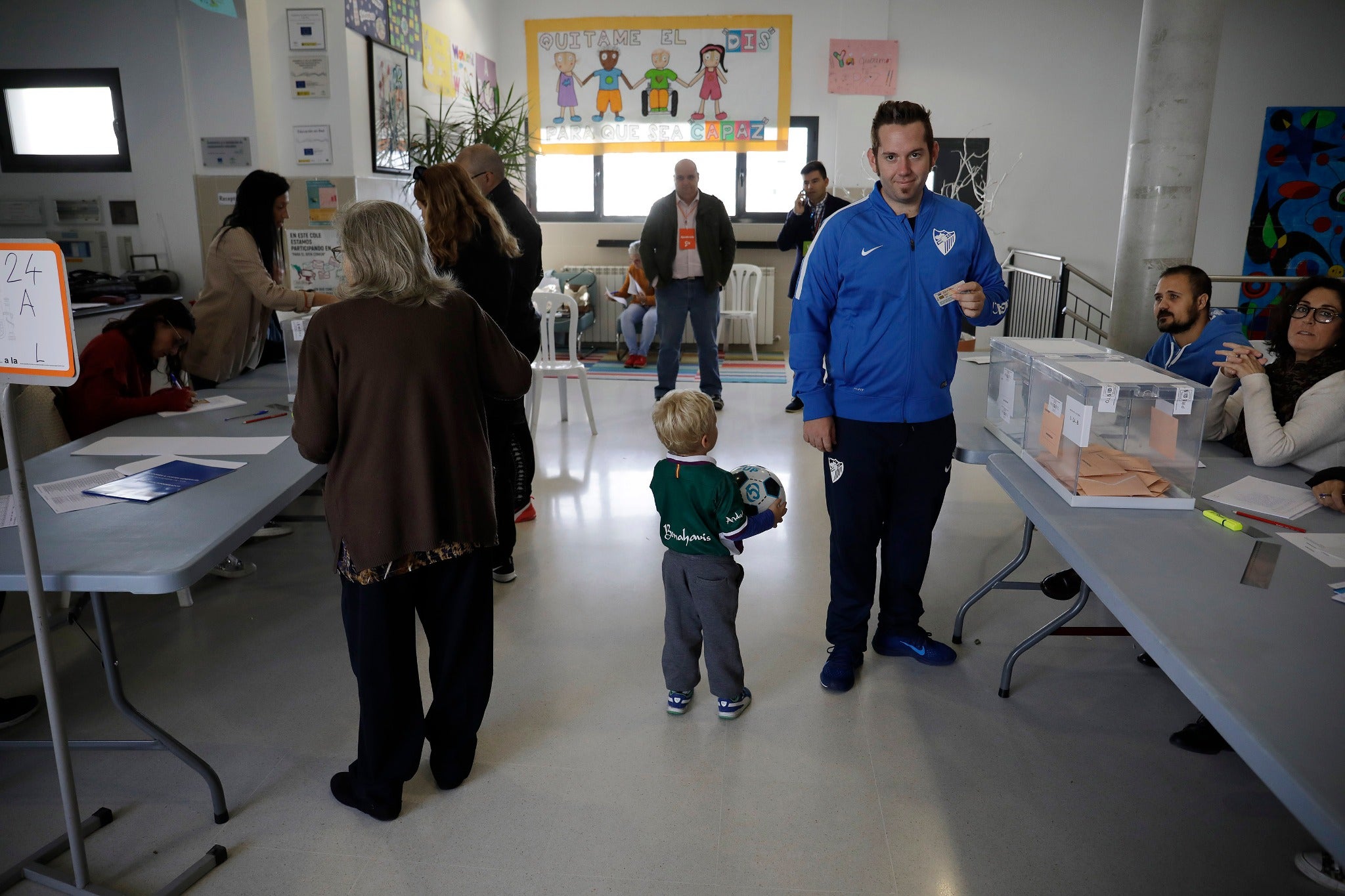 Repaso en imágenes de la jornada electoral del 10N