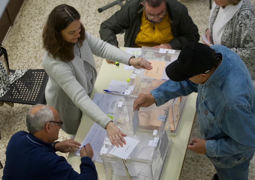 Repaso en imágenes de la jornada electoral del 10N