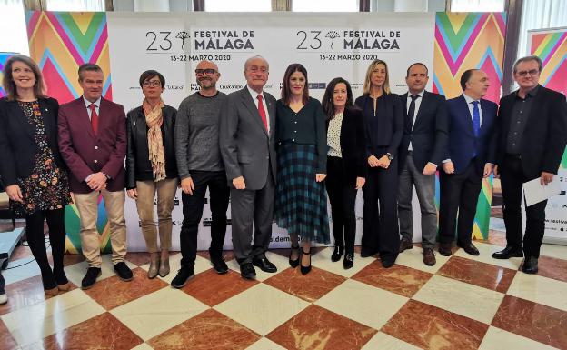 Foto de Familia de los patrocinadores y organizadores del Festival de Málaga en la presentación de la 23 edición. 