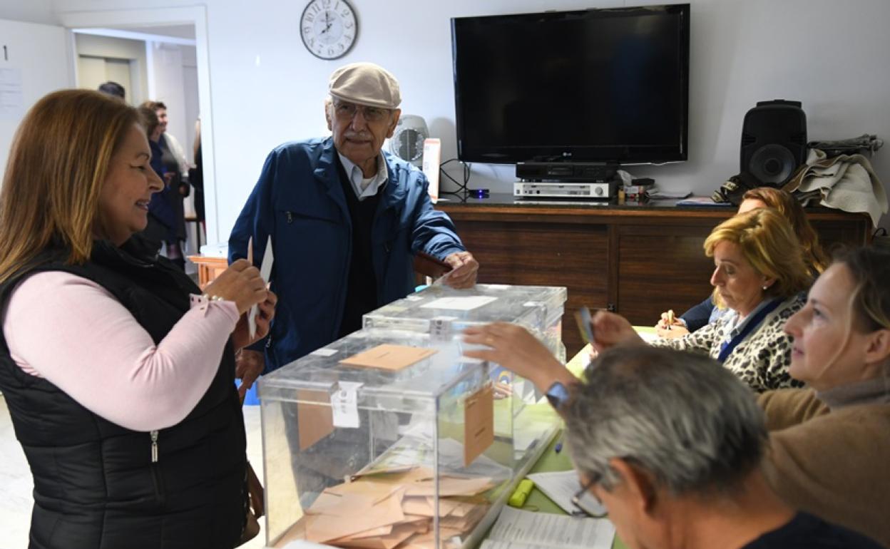 Una mesa electoral el pasado domingo en Marbella