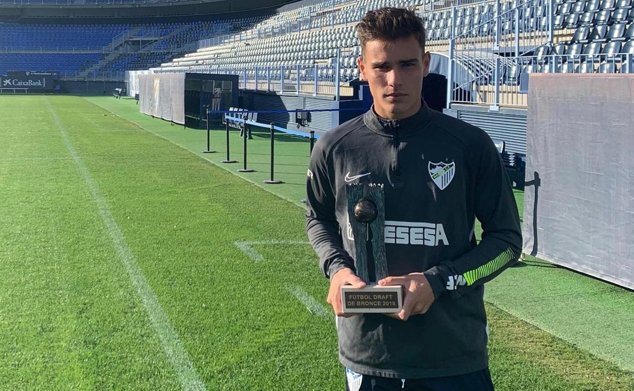 El canterano Hugo, en el once de bronce de Fútbol Draft entre la incertidumbre por su futuro