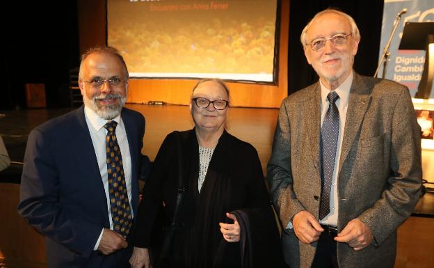 David Jones, Ana Ferrer y Jordi Folgado