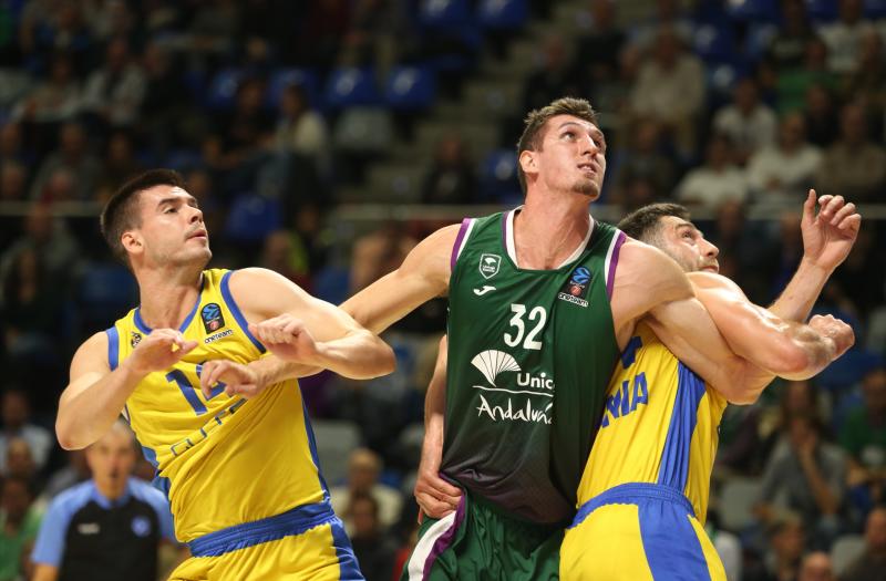 El Unicaja se mostró muy superior al conjunto polaco 