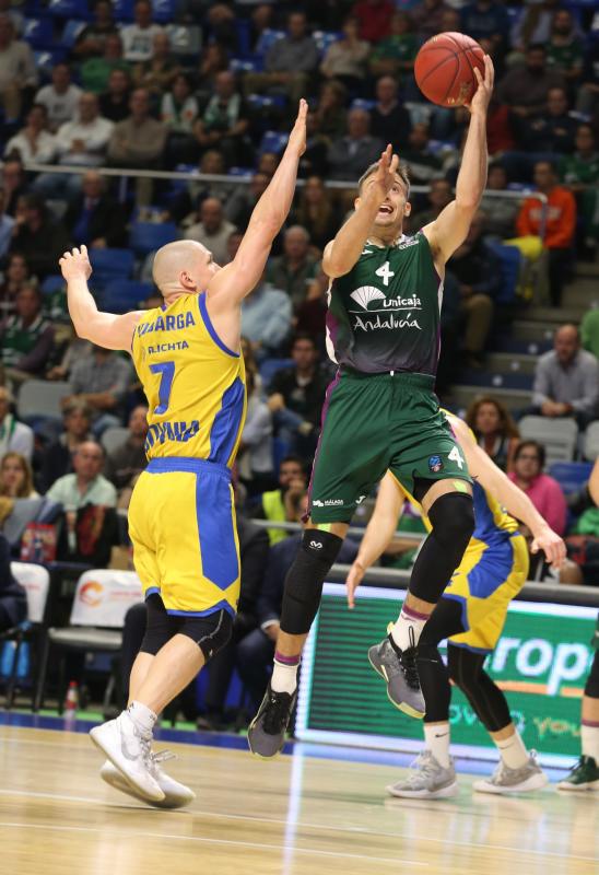 El Unicaja se mostró muy superior al conjunto polaco 