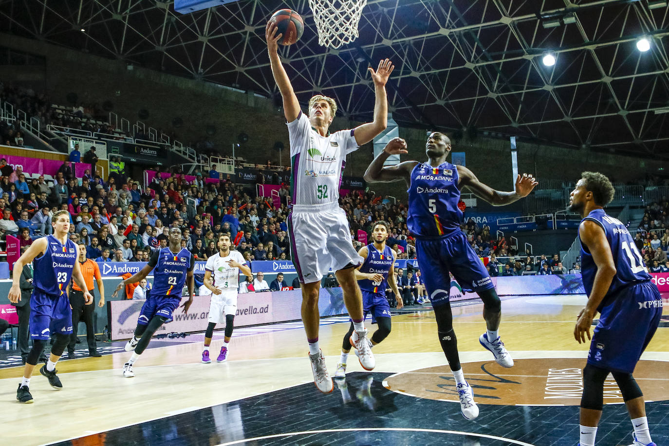 El Unicaja cae en la cancha del Andorra