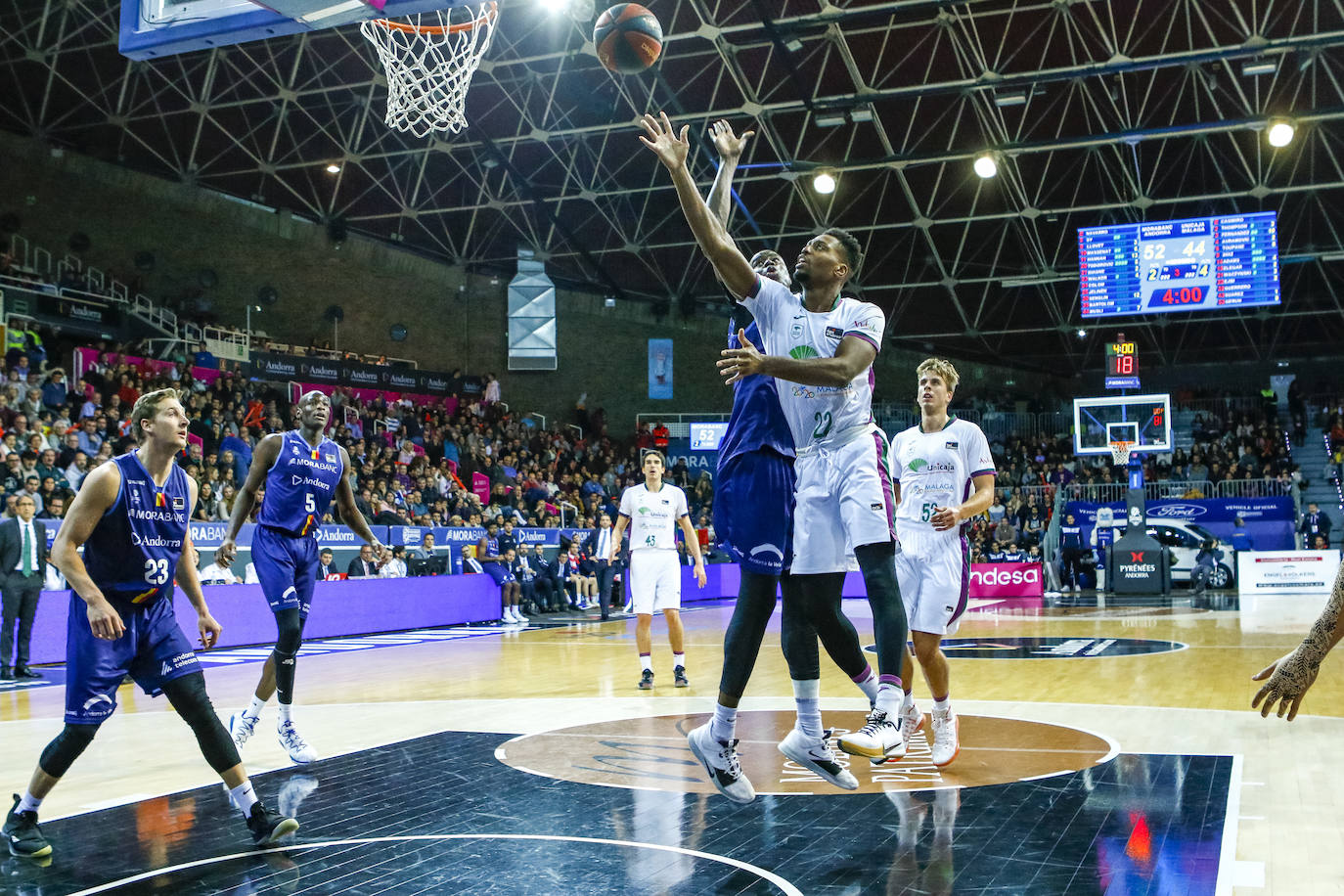 El Unicaja cae en la cancha del Andorra