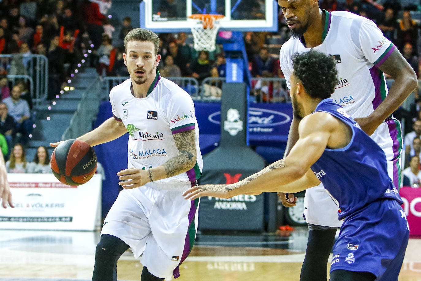 El Unicaja cae en la cancha del Andorra