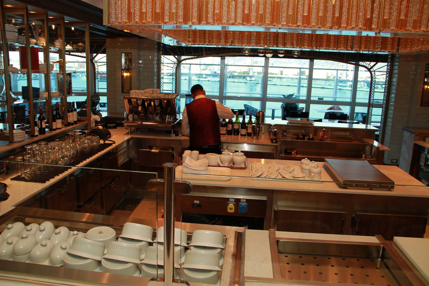 El nuevo barco de la compañía de cruceros de lujo Princess ha atracado en la capital malagueña apenas un mes después de su inauguración 