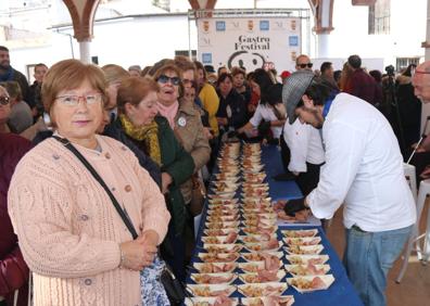 Imagen secundaria 1 - Una treintena de chefs andaluces promocionan los productos cárnicos de Benaoján