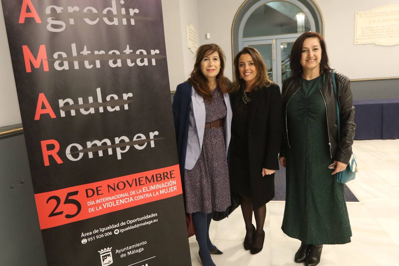 Mar Torres y Fuensanta García Carrasco en la gala para favorecer la eliminación de la violencia contra la mujer en el Cervantes.