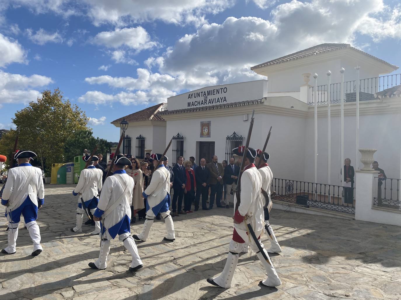 La localidad de la Axarquía y la norteamericana estrechan lazos en torno a Bernardo de Gálvez