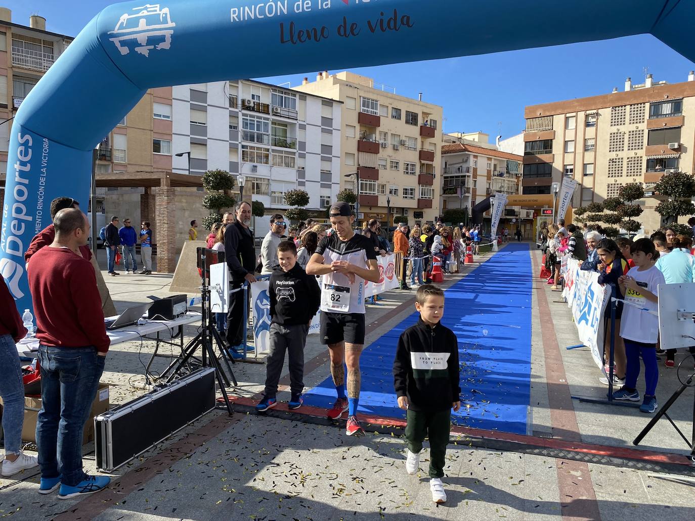 Los corredores Abdelhadi El Moaziz, del Cueva de Nerja-UMA, y Janine Lima, del Atletismo Málaga, se alzaron con la victoria.