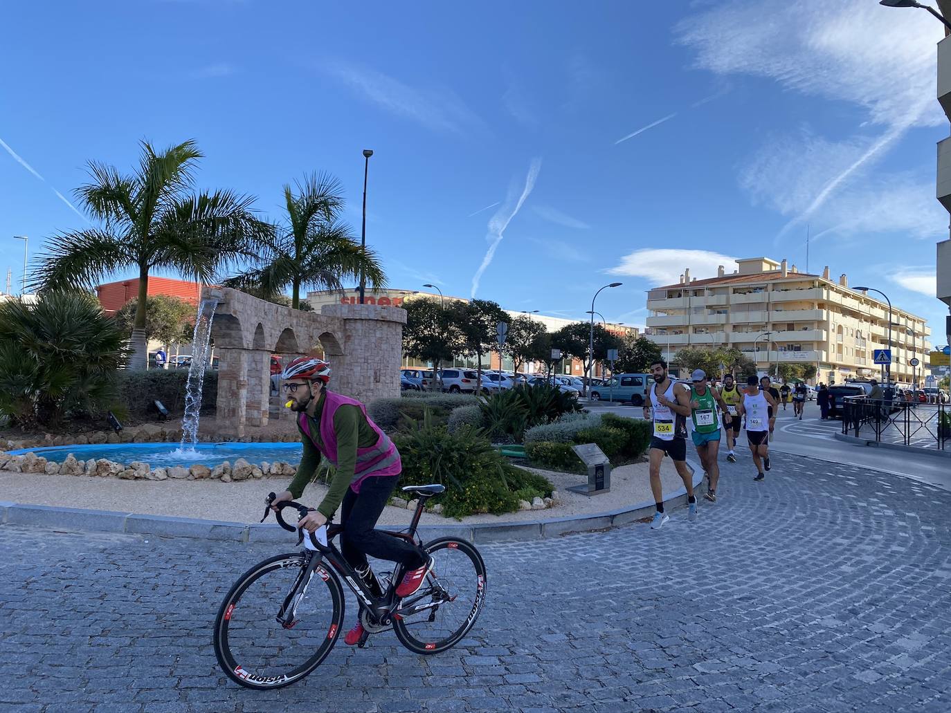 Los corredores Abdelhadi El Moaziz, del Cueva de Nerja-UMA, y Janine Lima, del Atletismo Málaga, se alzaron con la victoria.