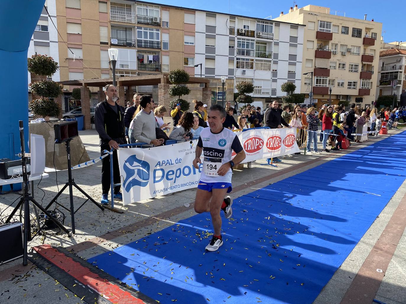 Los corredores Abdelhadi El Moaziz, del Cueva de Nerja-UMA, y Janine Lima, del Atletismo Málaga, se alzaron con la victoria.