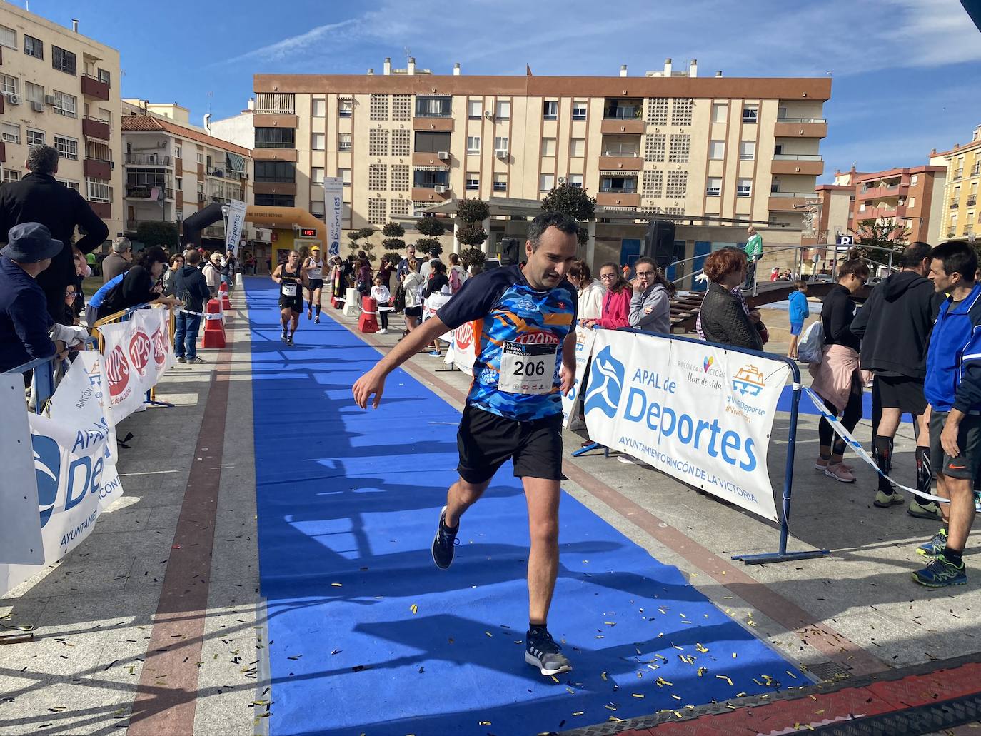 Los corredores Abdelhadi El Moaziz, del Cueva de Nerja-UMA, y Janine Lima, del Atletismo Málaga, se alzaron con la victoria.