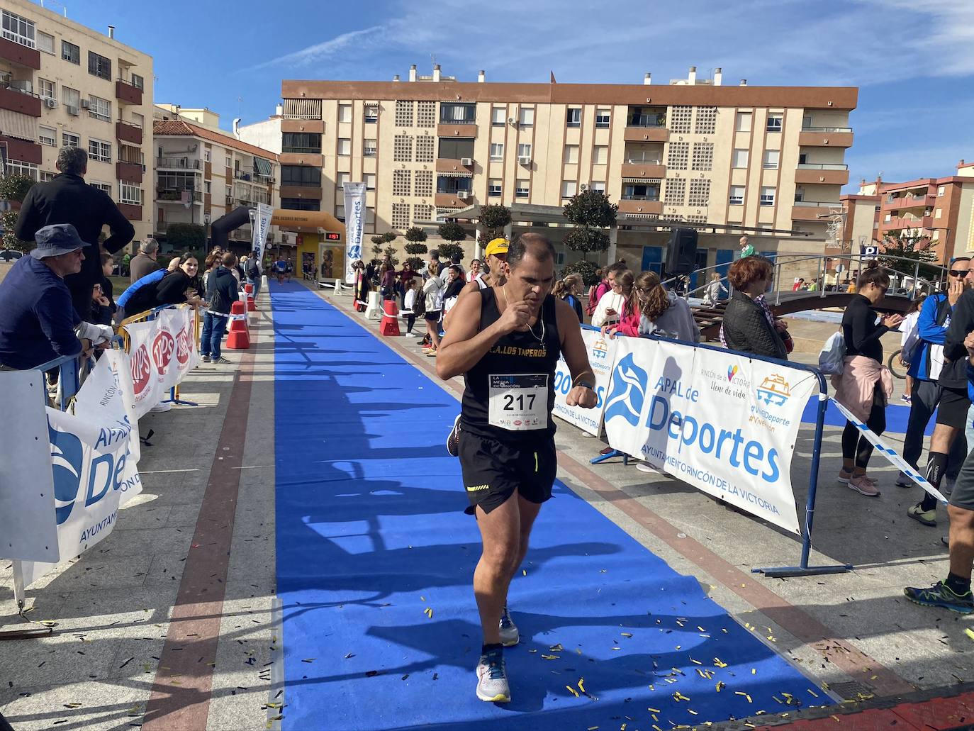 Los corredores Abdelhadi El Moaziz, del Cueva de Nerja-UMA, y Janine Lima, del Atletismo Málaga, se alzaron con la victoria.