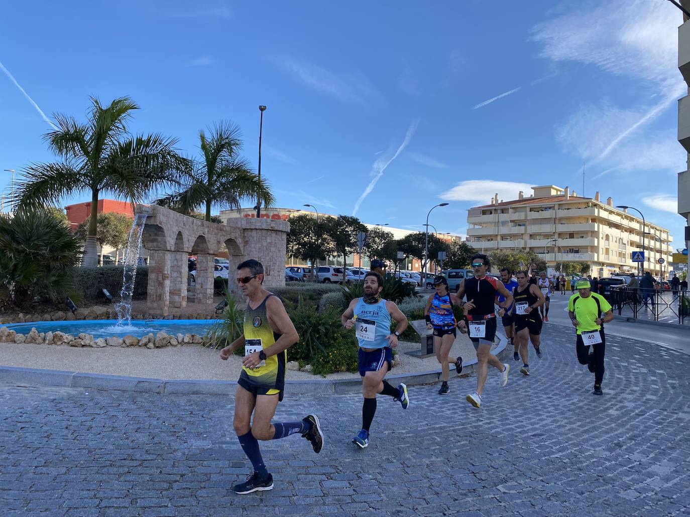 Los corredores Abdelhadi El Moaziz, del Cueva de Nerja-UMA, y Janine Lima, del Atletismo Málaga, se alzaron con la victoria.