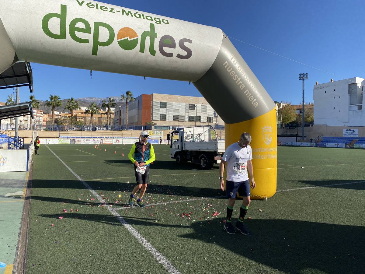 Fotos: ¿Estuviste en la VI Media Maratón de Vélez? Búscate en nuestra galería