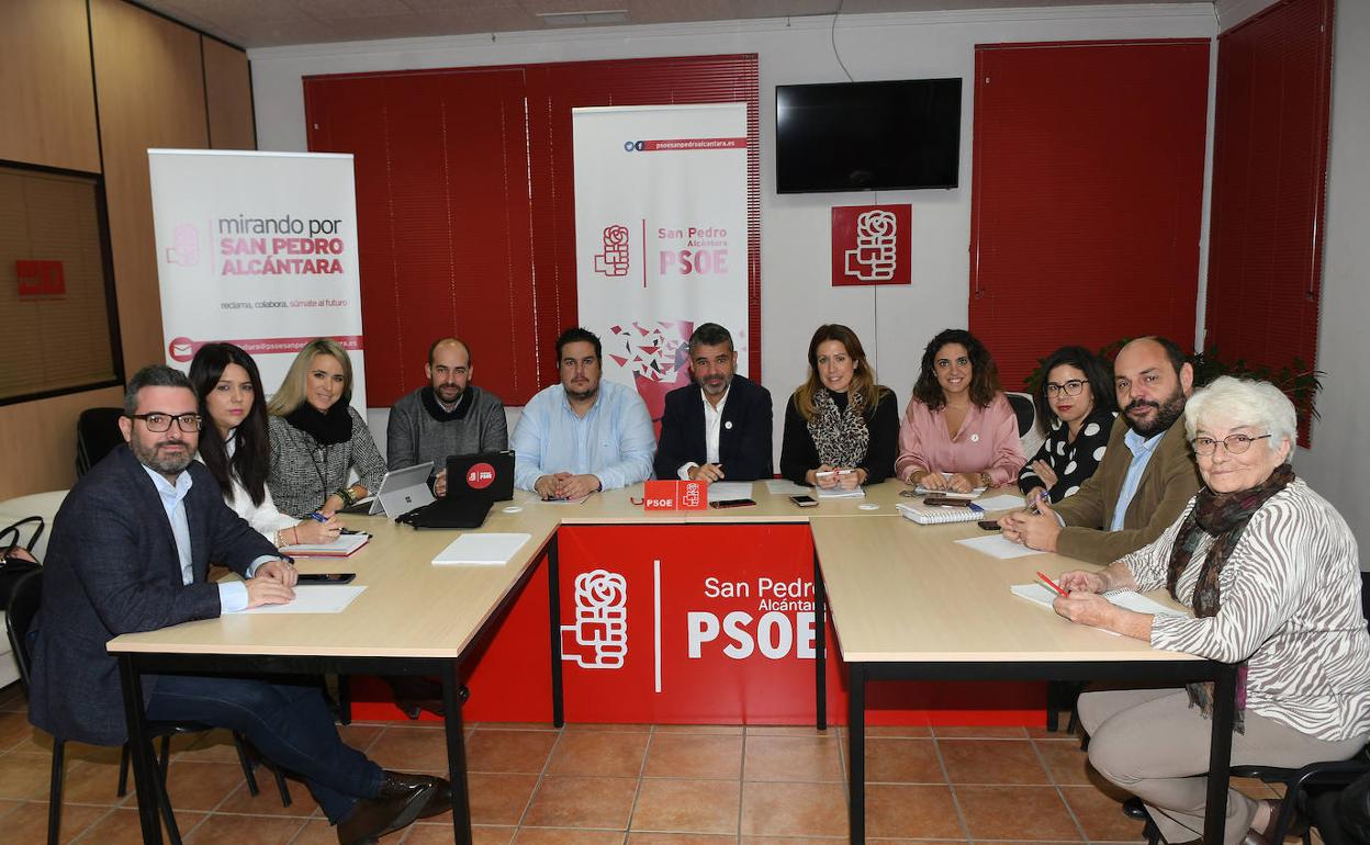 Los diputados provinciales socialistas, durante su reunión en San Pedro. 