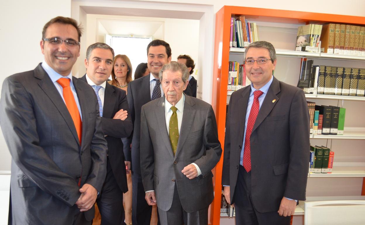 Manuel Alcántara, en junio de 2013 cuando se inauguró una biblioteca con su nombre en Torre de Benalgabón. 