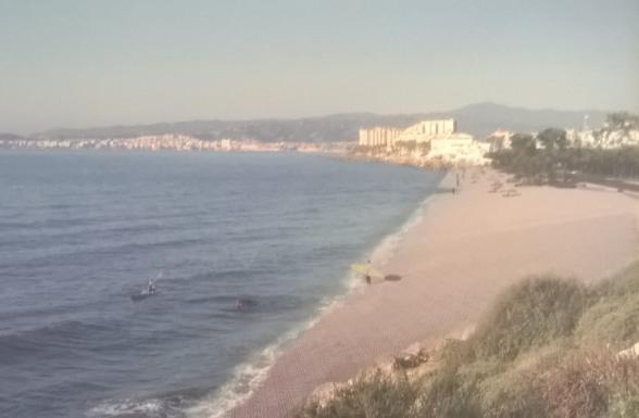 Recreación de cómo quedaría la playa con la actuación prevista en Mezquitilla. 