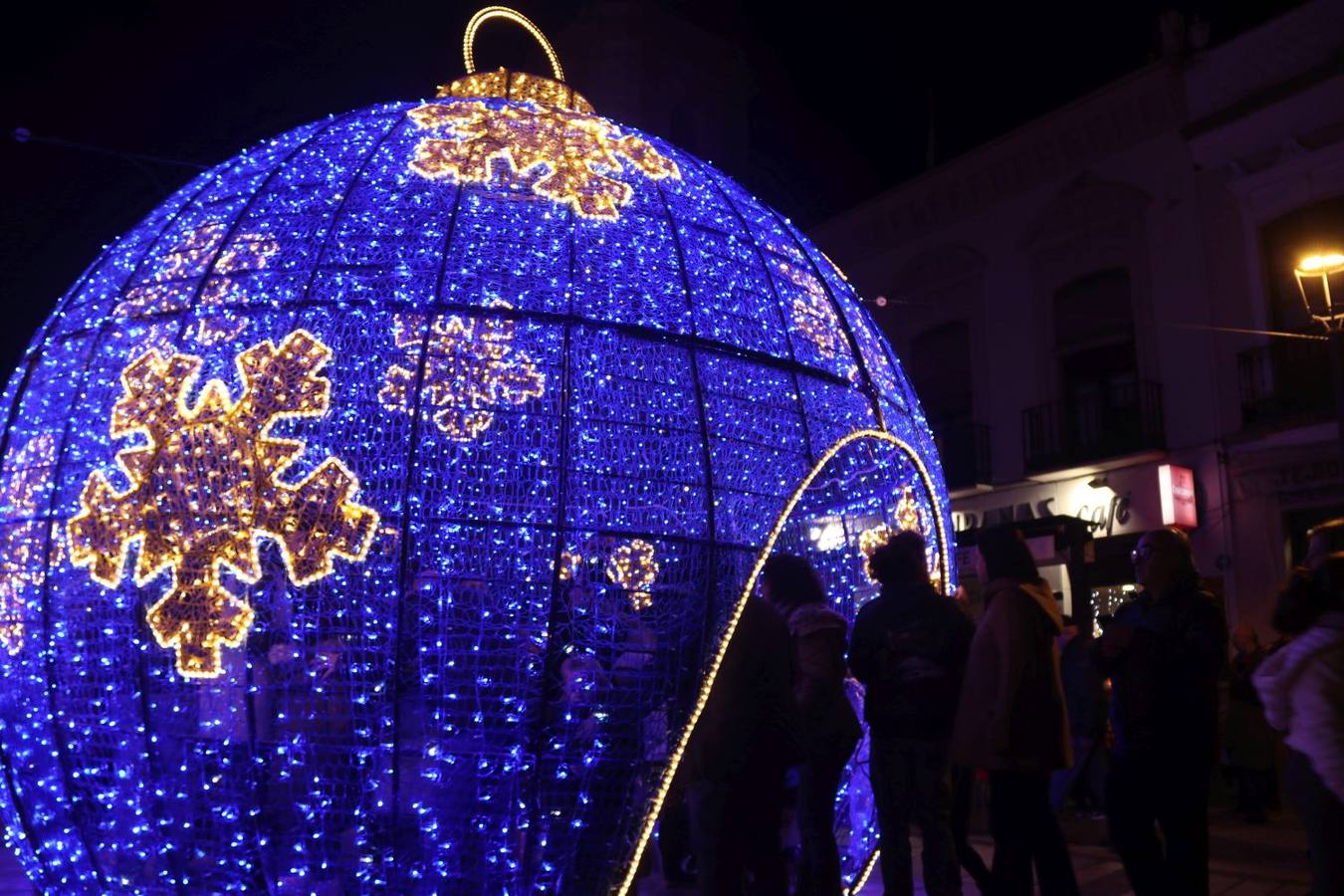 Así luce la iluminación navideña en los principales municipios de Málaga. En la imagen, las luces de Ronda.