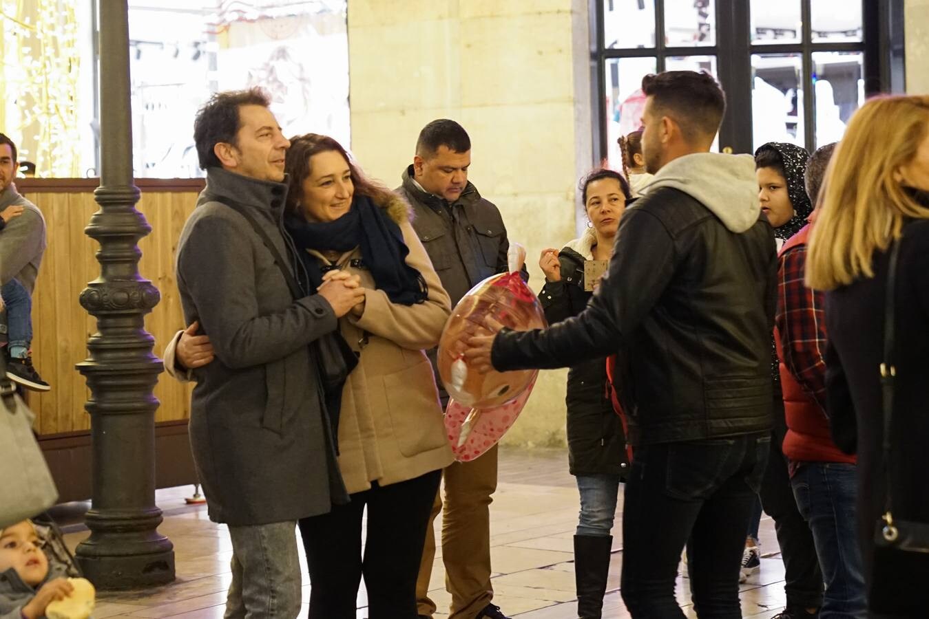 Miles de personas han asistido ya al espectáculo de luces del Centro de Málaga