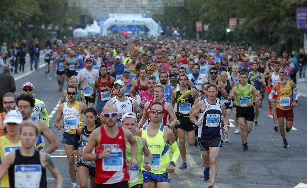 El Parque, cerrado al tráfico este sábado desde las 21.00 para preparar el Maratón de Málaga