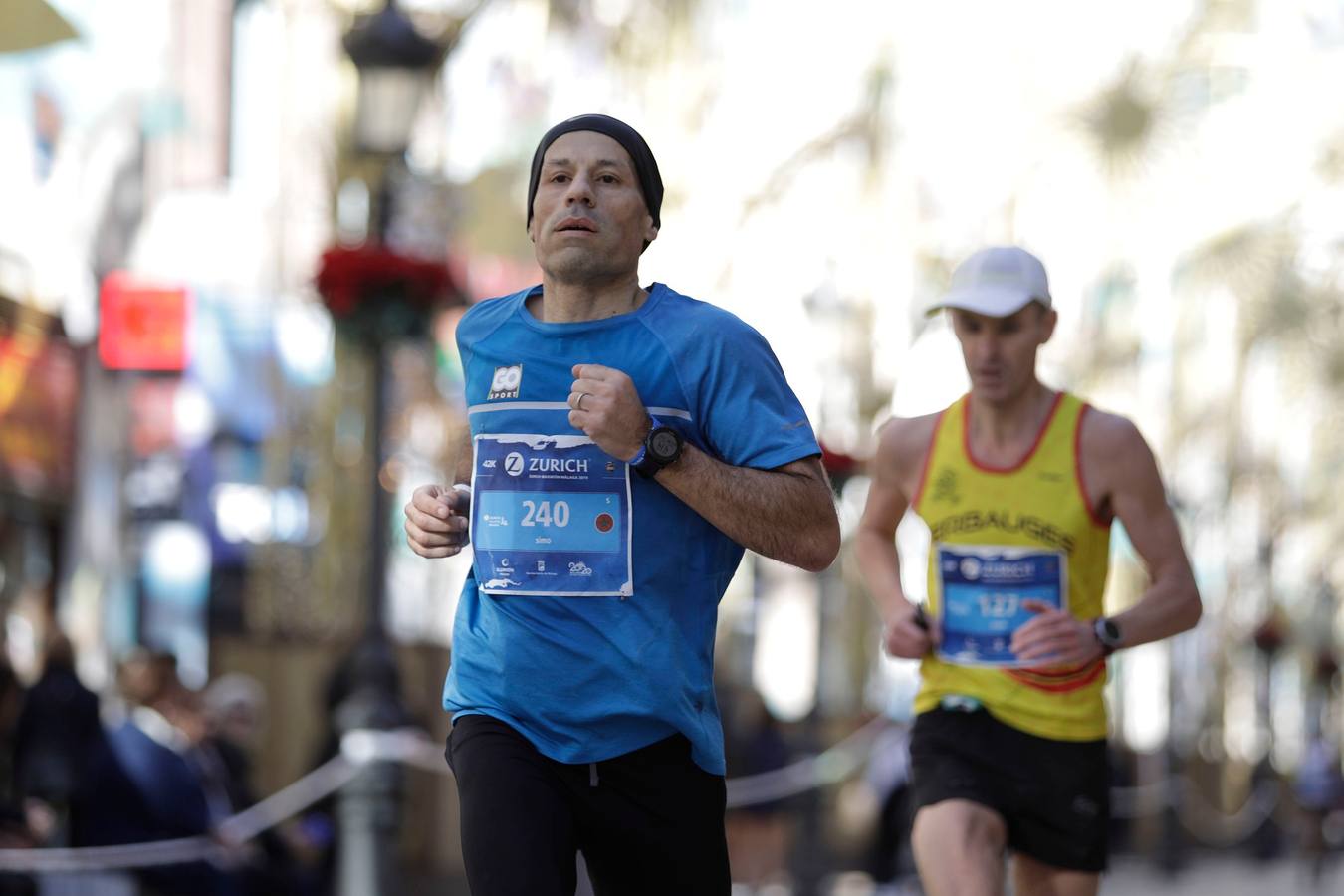 Los corredores, en calle Larios