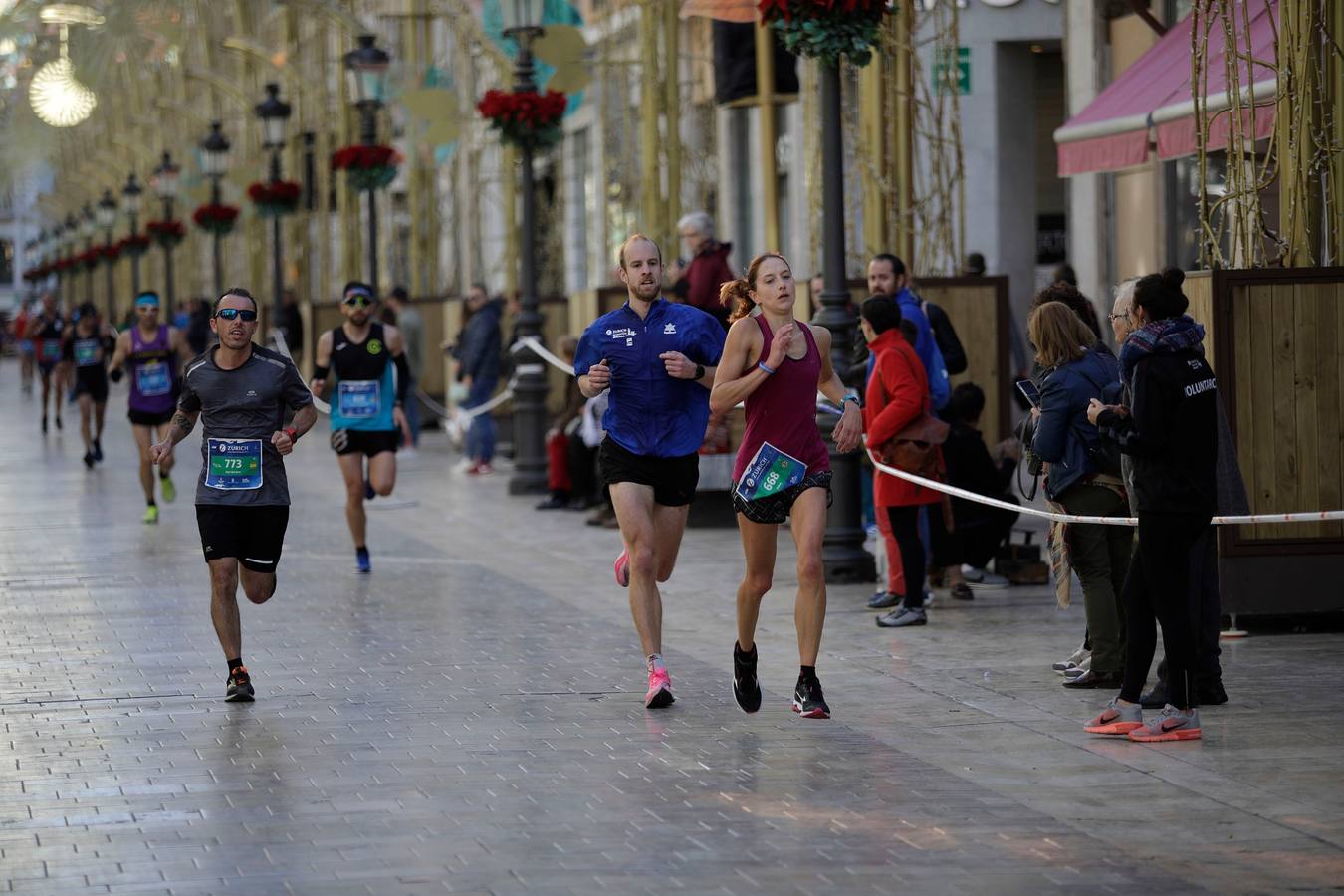 Los corredores, en calle Larios