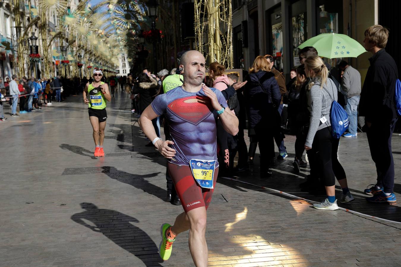 Los corredores, en calle Larios