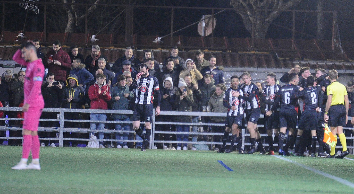 Fotos del encuentro de Primera Ronda de la Copa que se disputó en el Eusebio Arce de Camargo.