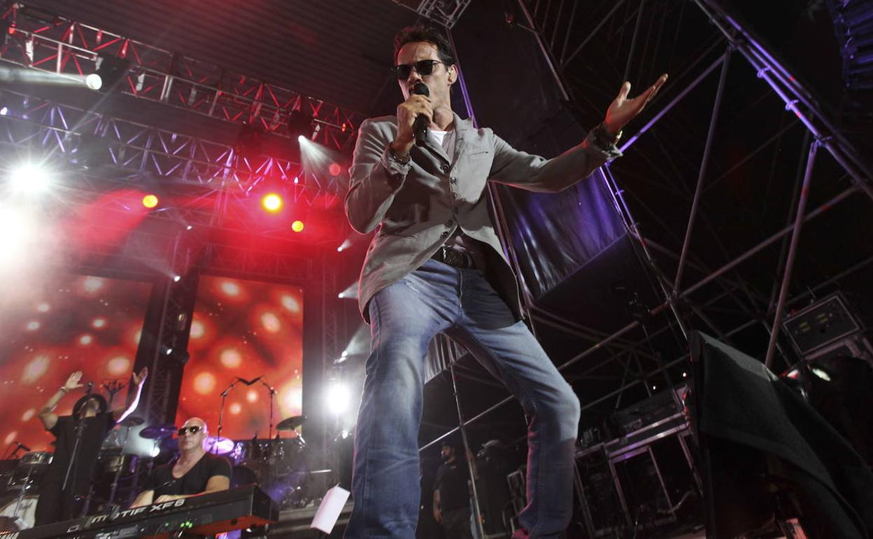 Marc Anthony, en su concierto en Málaga en 2015. 