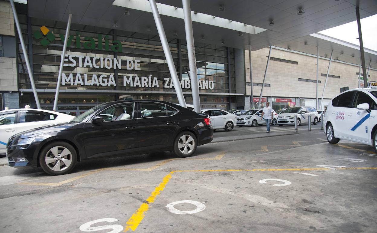 Los VTC sí podrán acercarse cuando estén precontratados. 