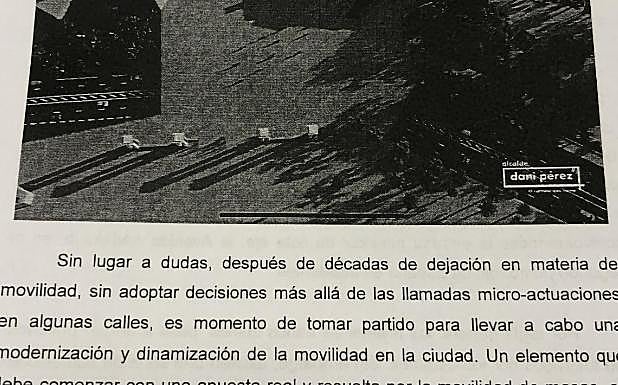 La moción socialista con el logo de la campaña Dani Pérez. Alcalde.