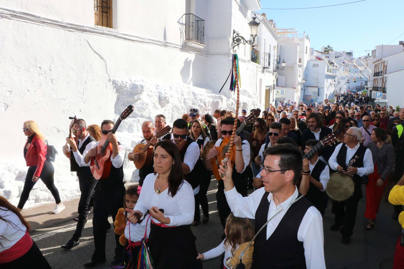 Gran ambiente en la fiesta de las Migas de Torrox 