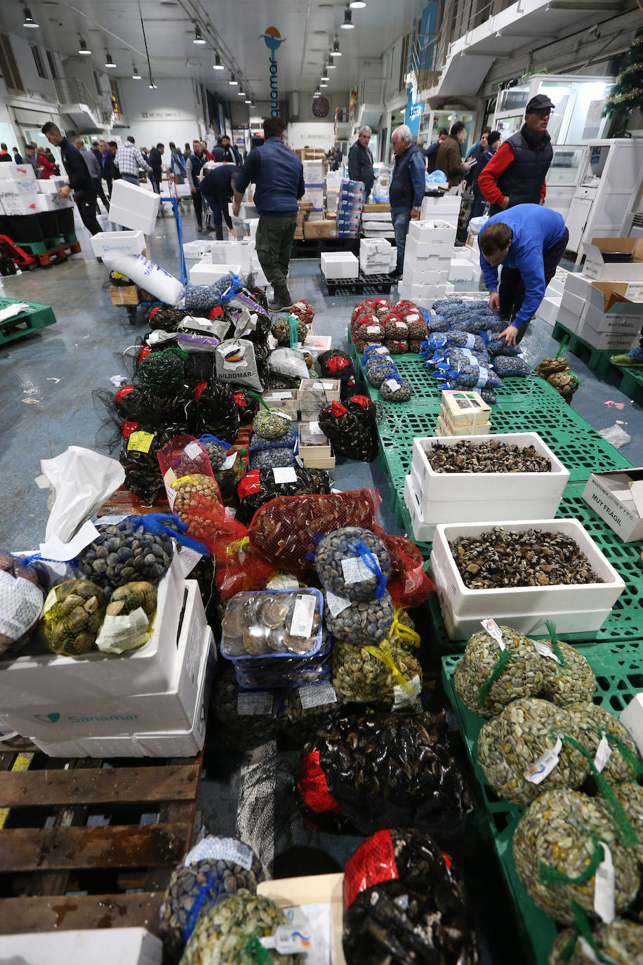 Fotos: Mercamálaga brilla en Navidad