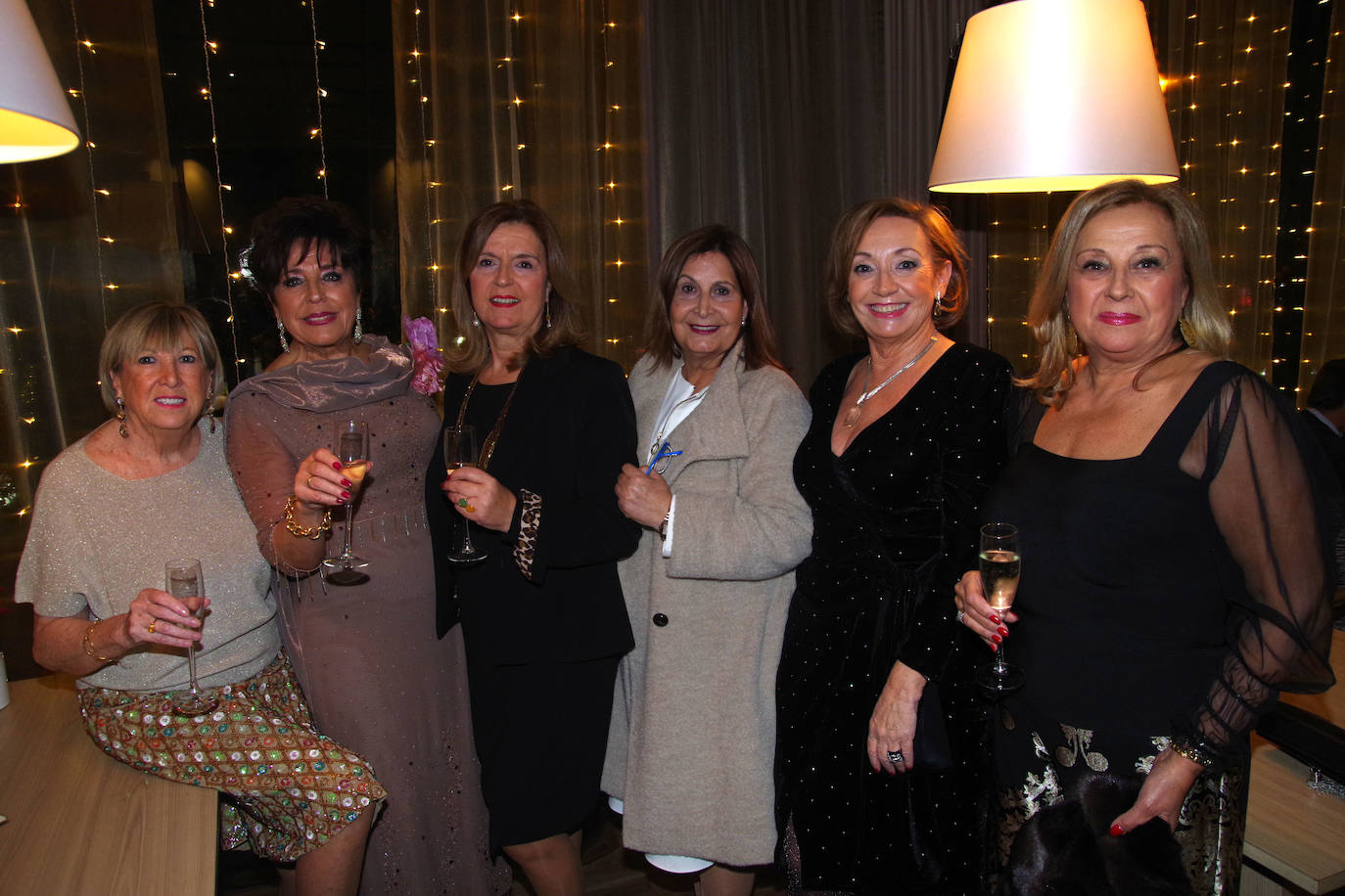 Mari Pepa González, Rafaela Rosas, María García, Pepa Torres, Dolores Domínguez e Isabel Martínez