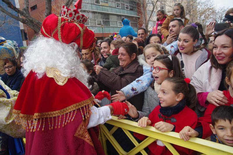 Los Reyes han paseado en camello por el barrio. 