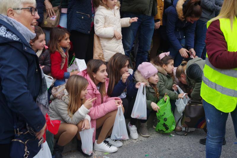 Los Reyes han paseado en camello por el barrio. 